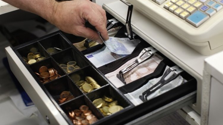 Майката и дъщерята си подбирали "жертва" сред купувачите в магазини. Снимка: архив, Reuters