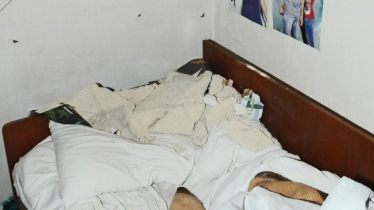 Палатки бяха раздадени на хората, чийто къщи пострадаха при земетресението. Снимка: архив, Булфото