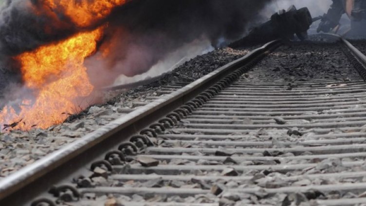 Десетки са загиналите и ранените при пожар във влак в Индия. Снимка: архив, Reuters