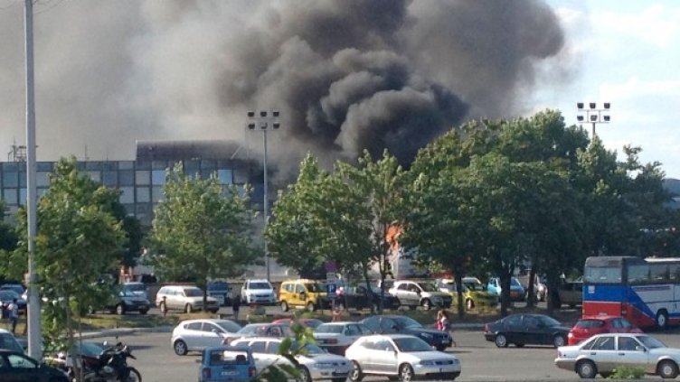 Взривът на летището в Бургас. Снимка: Булфото