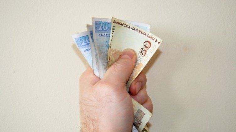 Мъжът е задържан в момент на получаване на подкупа. Снимка: Dnes.bg