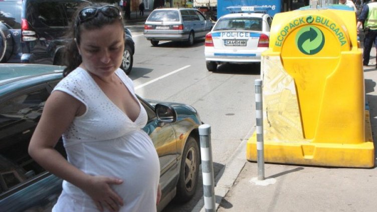 Бременните българки са масово уволнявани и защото не знаят правата си. Снимка: Булфото