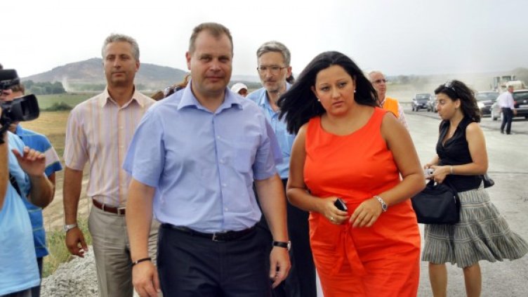 Павлова по време на инспекцията днес. Снимка: БТА