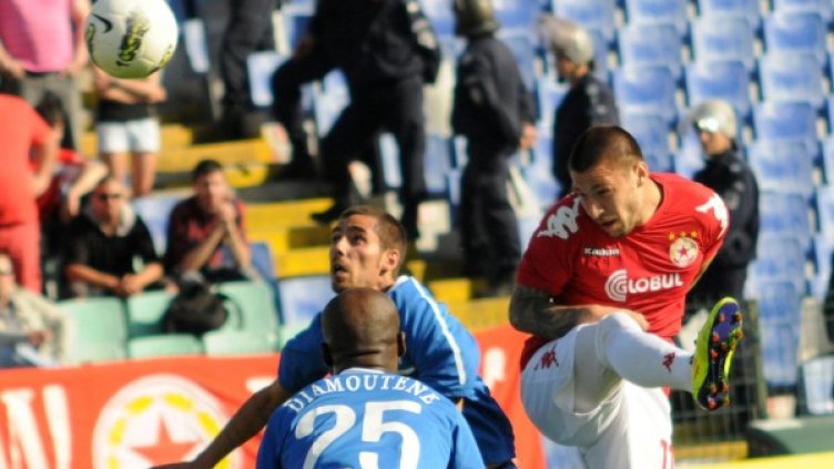 Левски и ЦСКА ще търгуват сами тв правата си и за вътрешното първенство. Снимка: Булфото