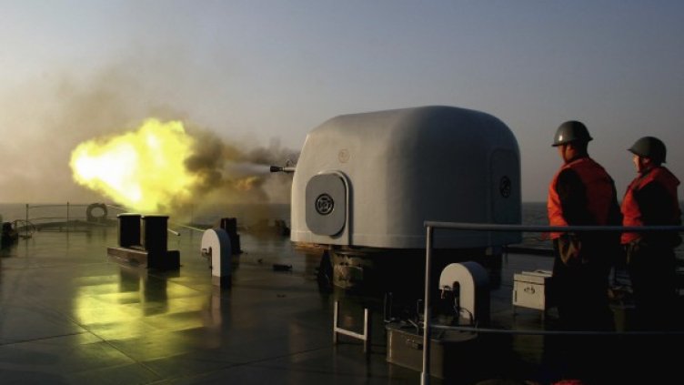 Китайски боен кораб по време на учение в Източнокитайско море. Снимка: архив, Reuters