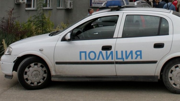 Полицията продължава работа по случая. Снимка: Impact press group