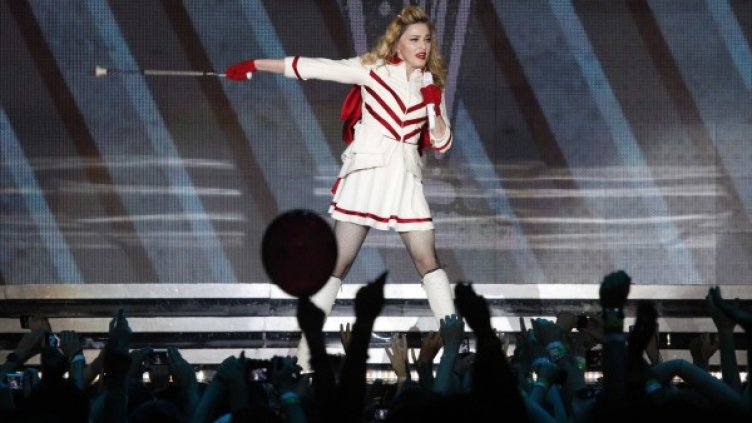 Мадона по време на концерта си в Москва. Снимка: Reuters
Надежда Толоконникова влиза в съда в Москва тази сутрин. Снимка: Reuters