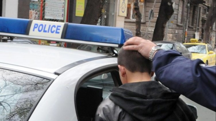 Младежът е задържан. Снимка: архив Булфото