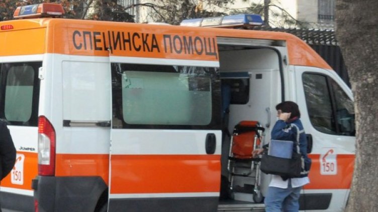 Двамата пострадали са настанени в болница. Снимка: Булфото