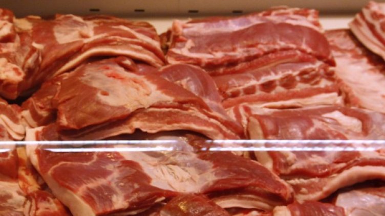 Вече ще бъркаме по-надълбоко в джоба за мръвки. Снимка: Reuters