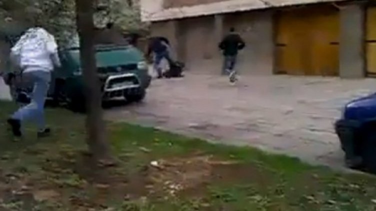 Кадър от втория клип в интернет. Снимка: YouTube