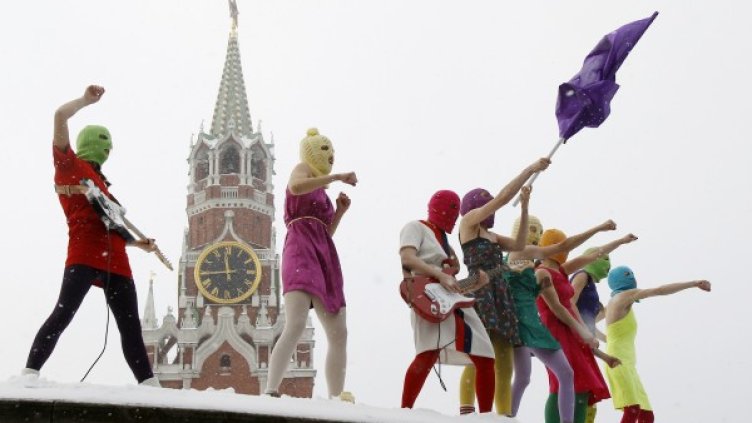 Протест на "Pussy Riot" на Червения площад през януари 2012 г. Снимка: Reuters