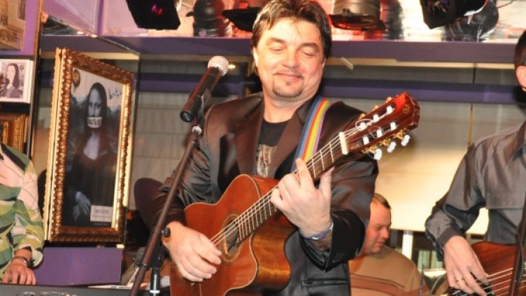 Искрен Пецов се включва в "Нощ на китарите". Снимка: Dnes.bg