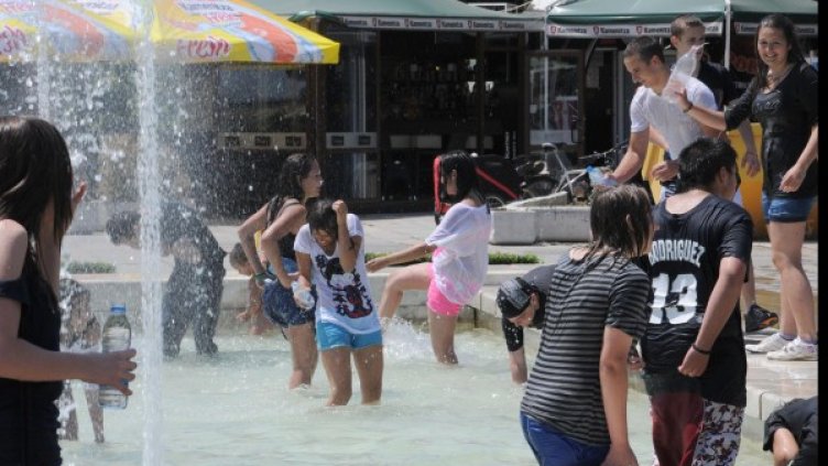 Температурите отново ще са много високи. Снимка: архив Булфото