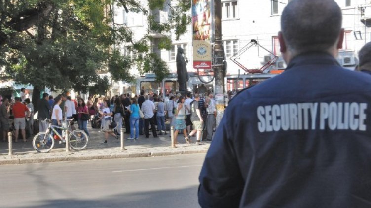 Живеещите в центъра софиянци се заканиха да продължат протестите. Снимка: Булфото