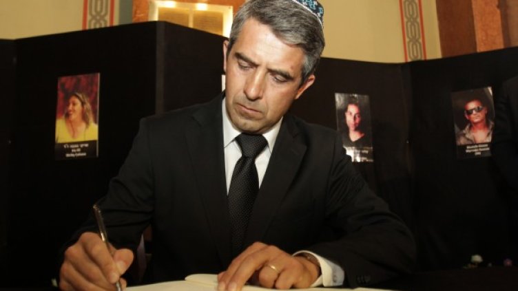 Плевнелиев е уверен, че ще намерим отговорните за атентата. Снимка: БТА