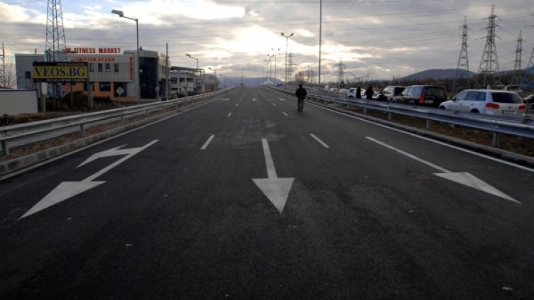 Временна организация на движението се въвежда на  на софийския Околовръстен път - Южна дъга. Снимка: архив, Булфото
