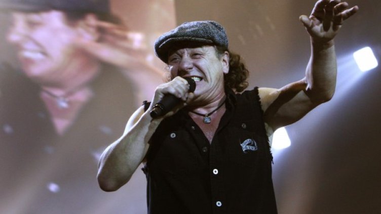 Джонсън ще замени временно микрофона с такъв в студио. Снимка: Reuters