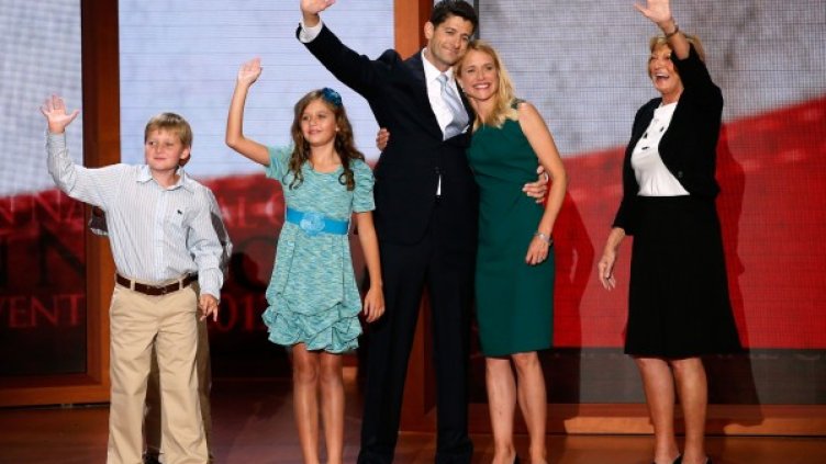 Пол Райън със семейството си. Снимка: Reuters