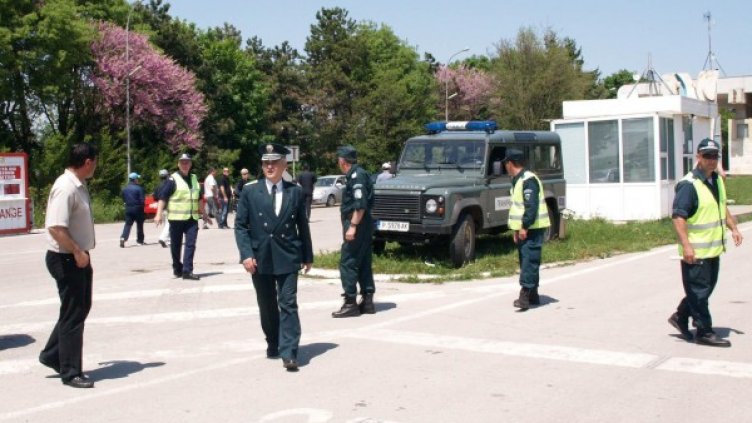 Движението по граничните пунктове е натоварено. Снимка: Булфото