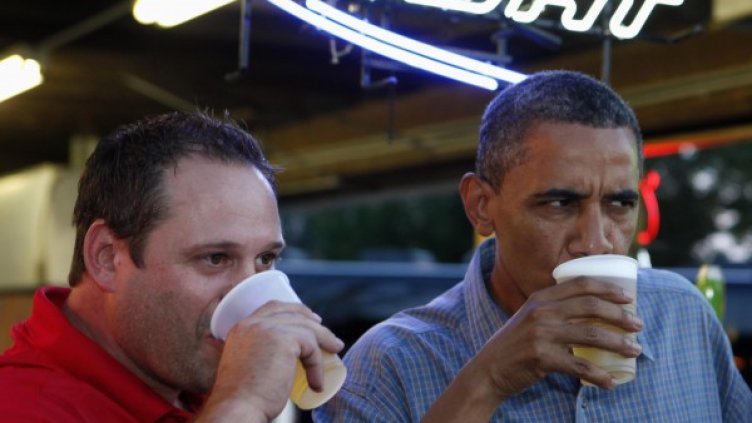 Дори президентът на САЩ Барак Обама призна, че обича бирата. Снимка: Reuters