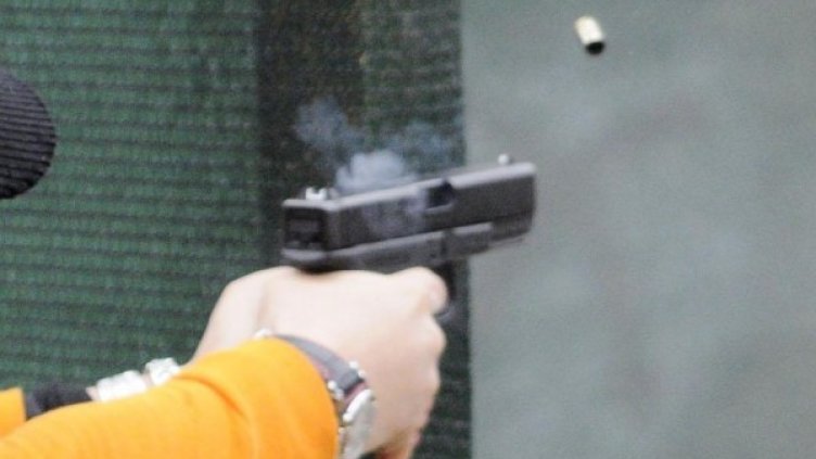 Богат избор на оръжия на търга на НАП. Снимка: Булфото