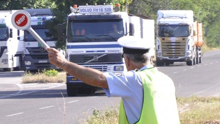 Полицаите искали да спрат момчето. Снимка: архив Булфото