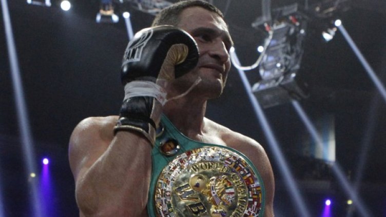 Кличко защити шампионския си пояс. Снимка: Reuters