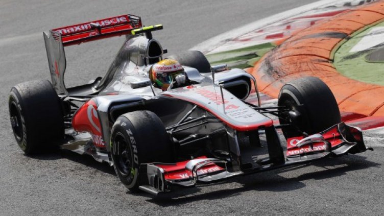 Хамилтън триумфира на Монца. Снимка: Reuters