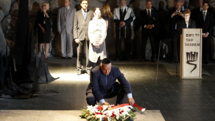 Борисов положи венец в мемориала "Яд Вашем". Снимка: Reuters