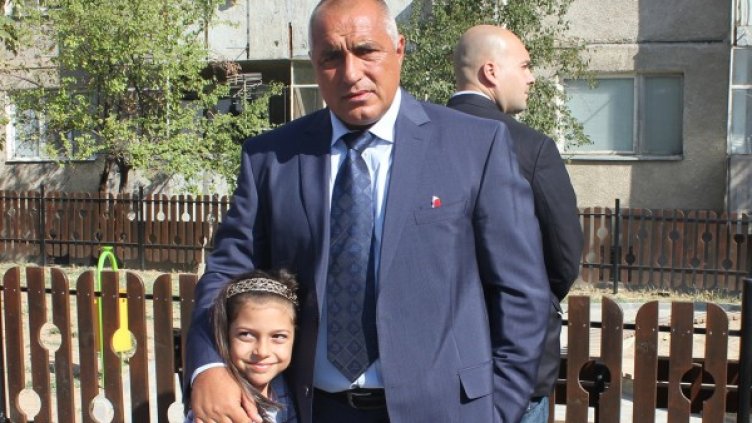 Борисов държи децата да спортуват в нови спортни зали. Снимка: архив, БТА