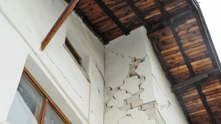 Трусът през май нанесе щети. Снимка: архив булфото