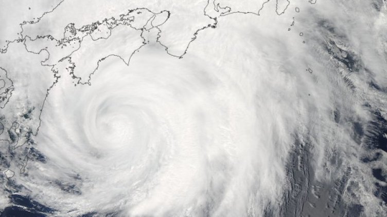 Тайфунът Санба връхлетя Южна Япония. Снимка: архив, Reuters