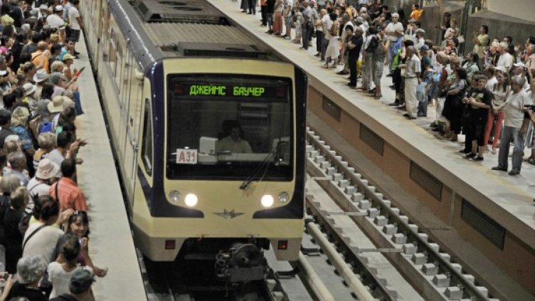 Течове се появиха по втория метродиаметър на софийското метро. Снимка: Булфото