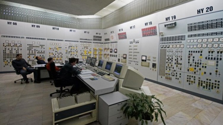 командната зала на V блок в АЕЦ "Козлодуй". Снимка: архив, Булфото