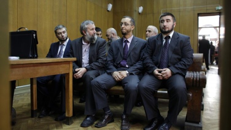 Обвиняемите в съдебната зала в Пазарджик. Снимка: Reuters