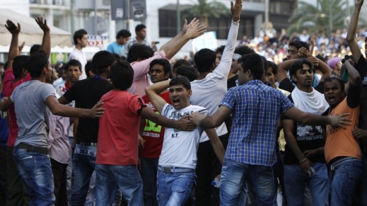 Демонстрация в Атина срещу антиислямския филм "Невинността на мюсюлманите". Снимка: Reuters