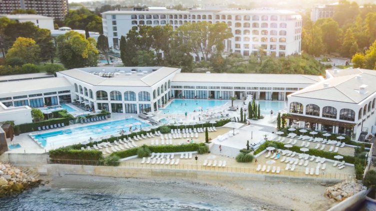 Св. св. Константин и Елена: Лято на сетивата