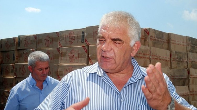 Ваньо Танов вярва в младите служители на агенцията. Снимка: архив Булфото