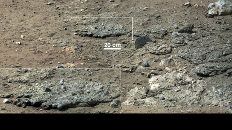 "Кюриосити" е открил следи от воден поток на Марс. Снимка: Reuters