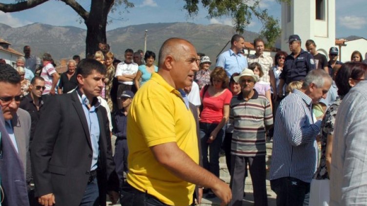 Борисов в село Анево. Снимка: БТА