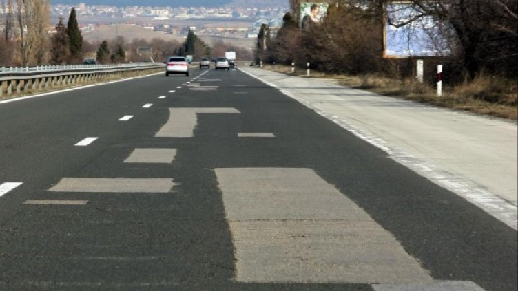 Жената скочила на магистралата. Снимка: архив Булфото