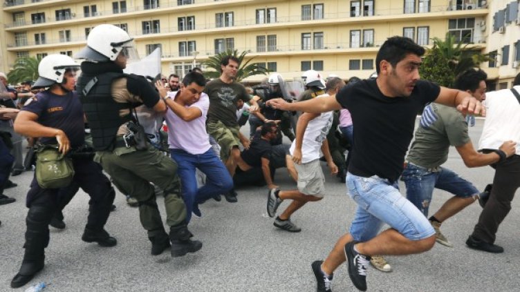 M,r протестите се стигна до сблъсъци. Снимка: Reuters