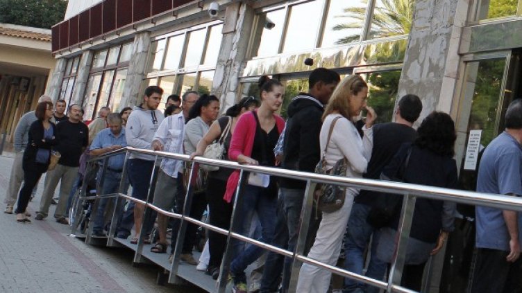 100 български туристи са останали блокирани в Испания. Снимка: архив, Reuters