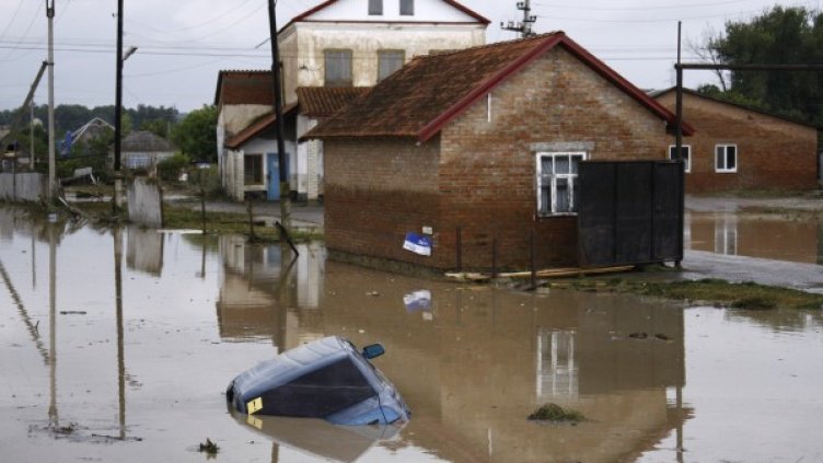 Седем души загинаха при наводнение в град Дербент. Снимка: архив, Reuters