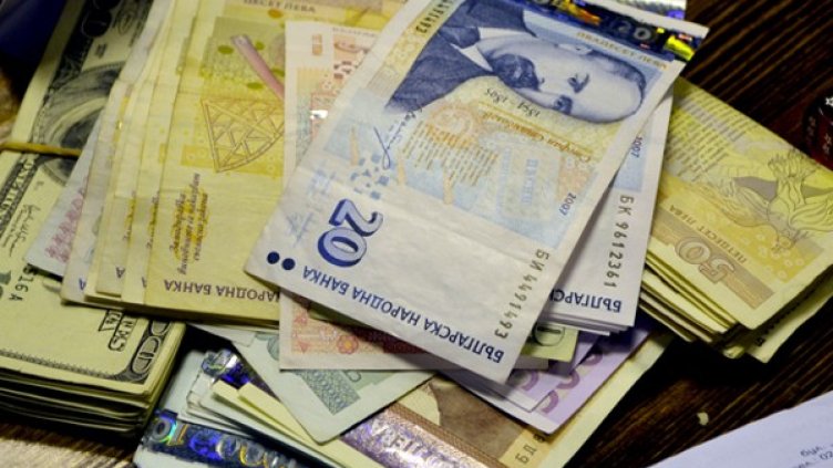 Ще се върнем ли към бурканбанк? Снимка: архив, МВР