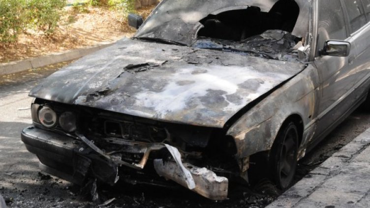Случаите на подпалени коли зачестяват. Снимка: архив Булфото