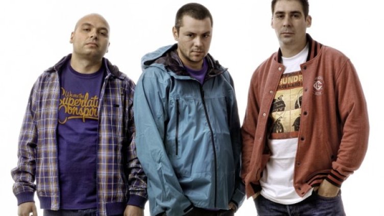 Снимка: Facing The Sun