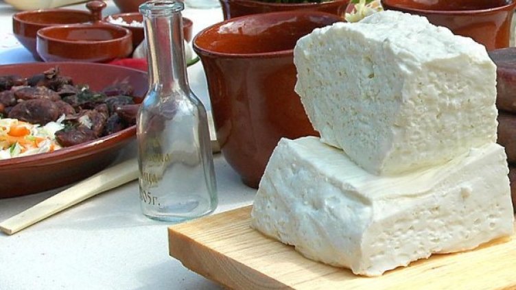 На пазара няма от опасното сирене, увериха експерти. Снимка: Булфото