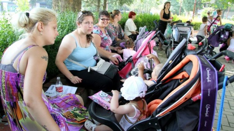 Майки на протест. Снимка: Impact Press Group